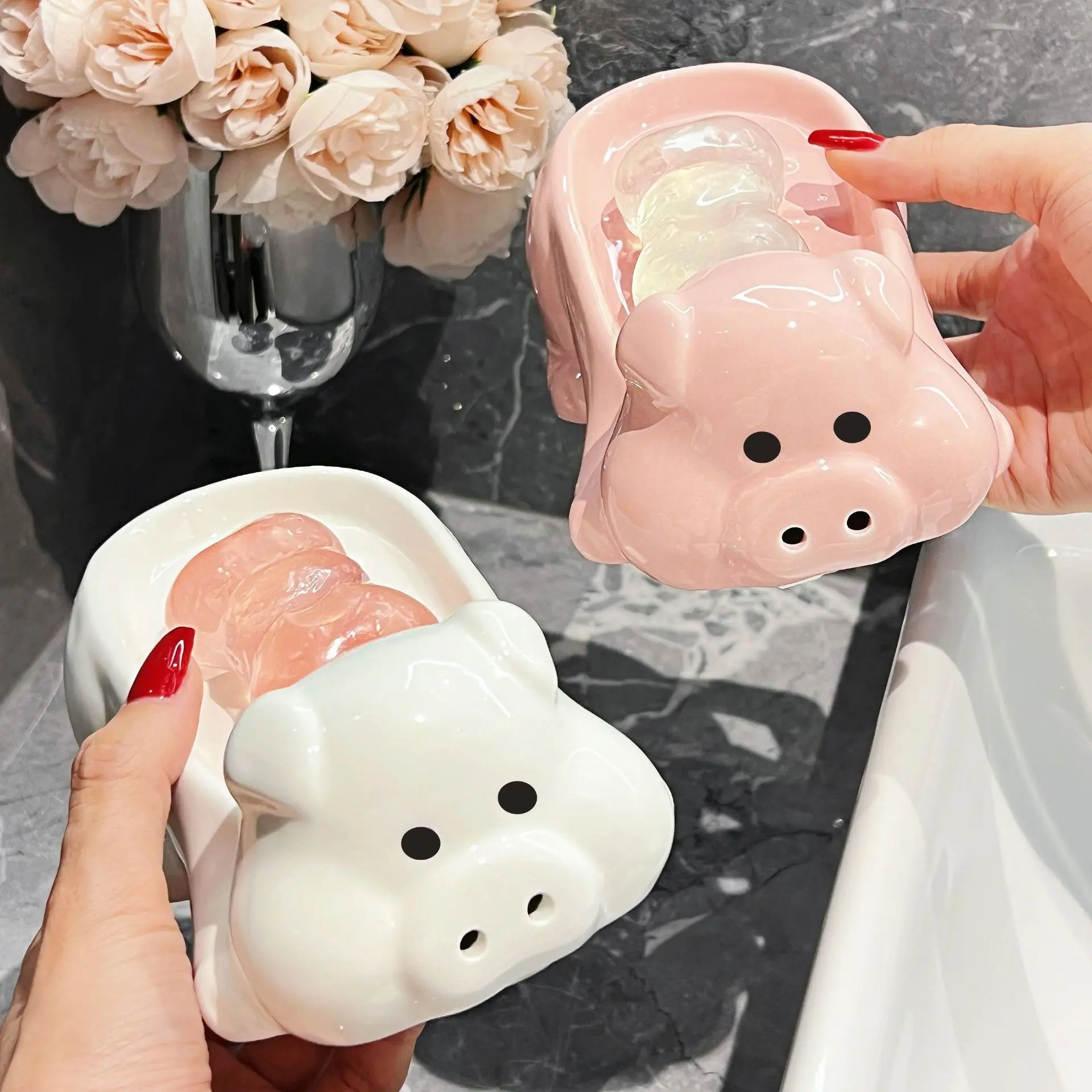 

draining soap dish holder Cute pig soap box cartoon creative ceramic soap box storage rack no water accumulation in bathroom,