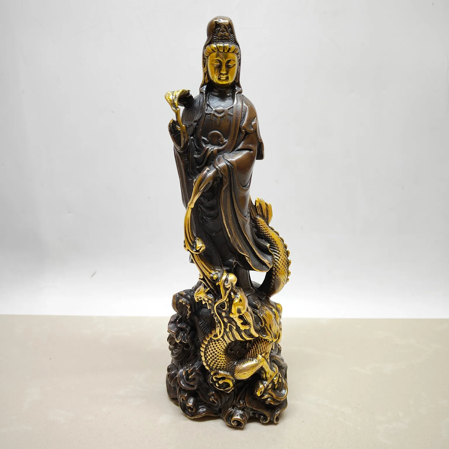 

A small dragon Guanyin),Free shipping