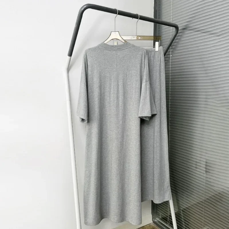 Herfst en winter Oversized silhouet achter middennaad T-shirtjurk Trekkoord Elastische taille Gebreide broek Katoenen sets voor dames