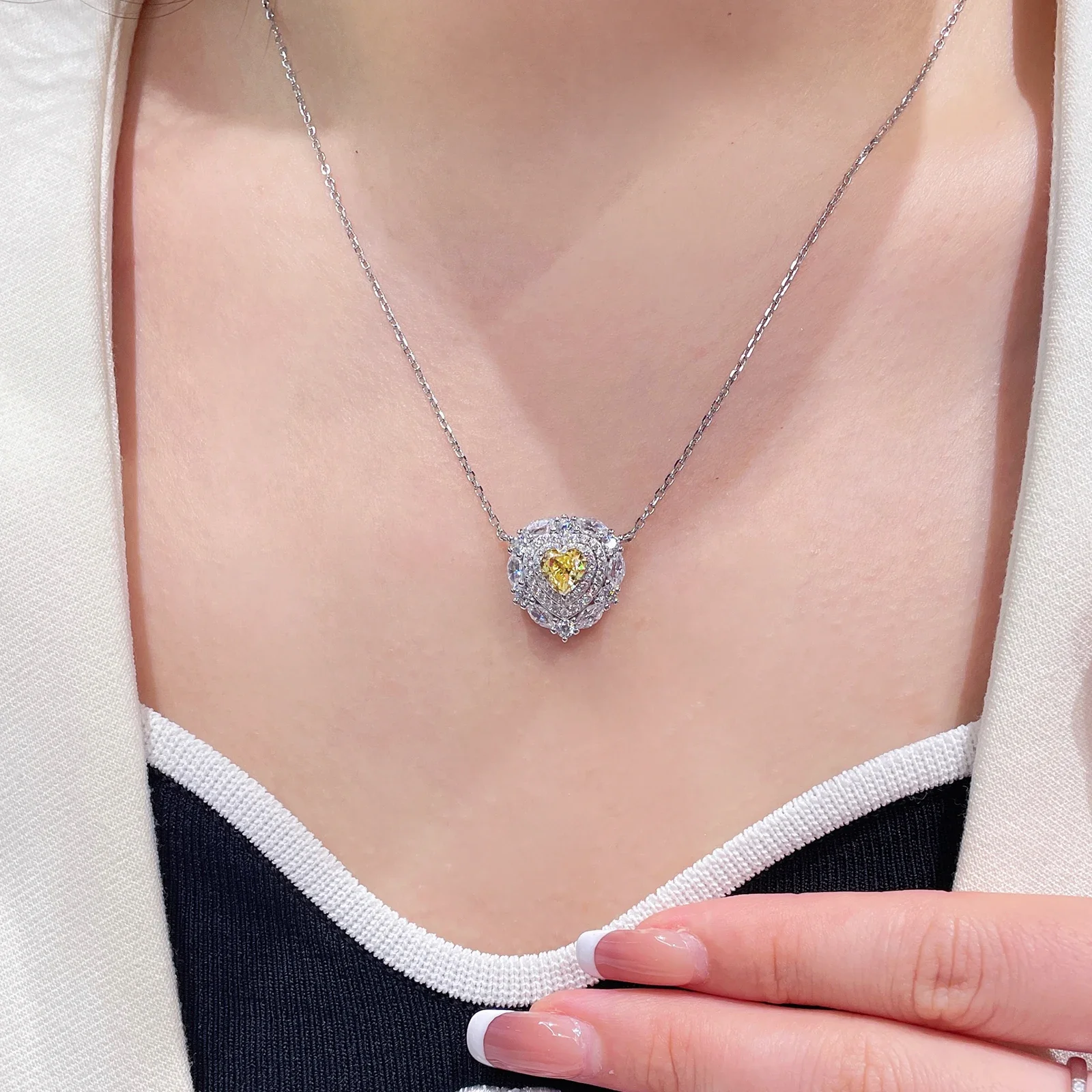 

Cumee Platinum Plated Heart CZ Necklace Sterling Silver Cubic Zirconia Halo Pendant Necklace for Women Mother's Day