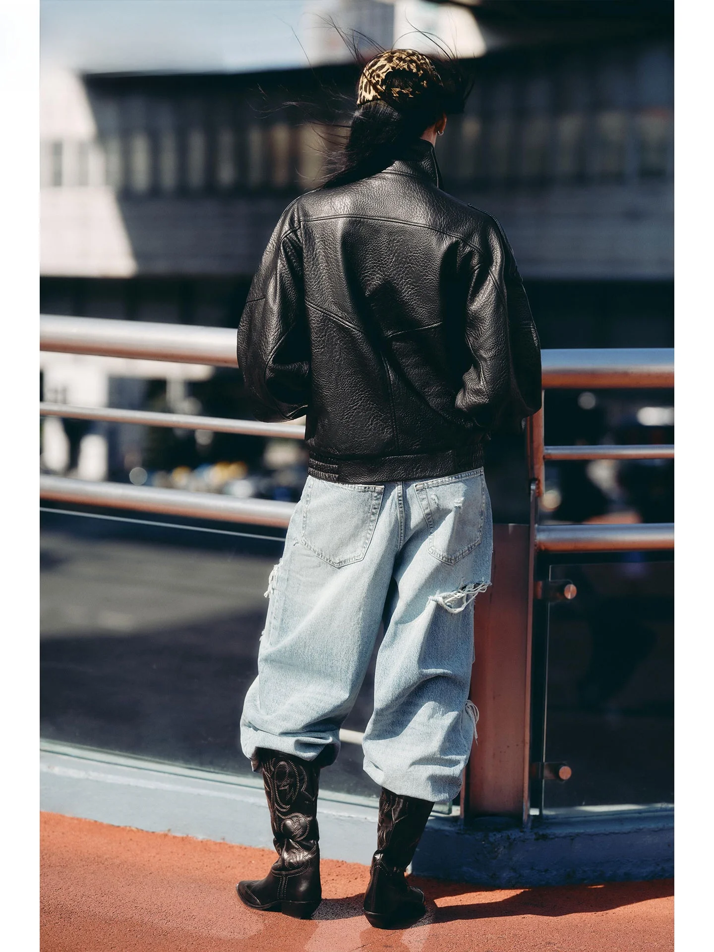 ZAPRHA Autumn 2025 Women's Casual Stand Collar Long Sve Faux Leather Jaet Versatile Outerwear Ele Ladylike Sle