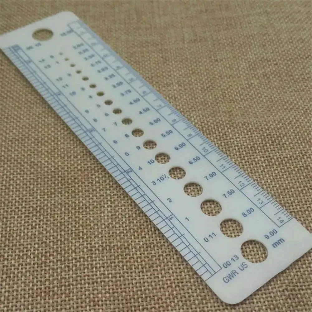 1 Pcs Plastic Ruler Needle Knitting Template Gadget Practical Aid Sewing DIY Measure Tool Accessories Sweater Knitting