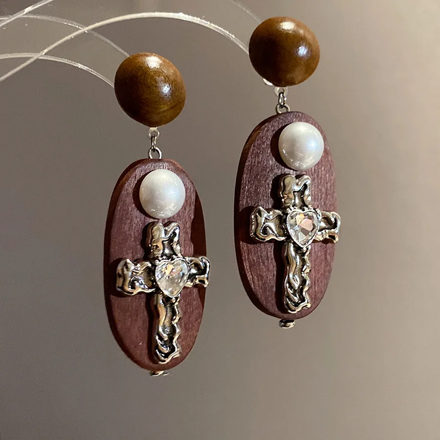 أقراط مرصعة بالألماس واللؤلؤ الخشبي البيضاوي أقراط فضية فرنسية مستوحاة من الطراز القديم إكسسوارات أذن بنية فاخرة