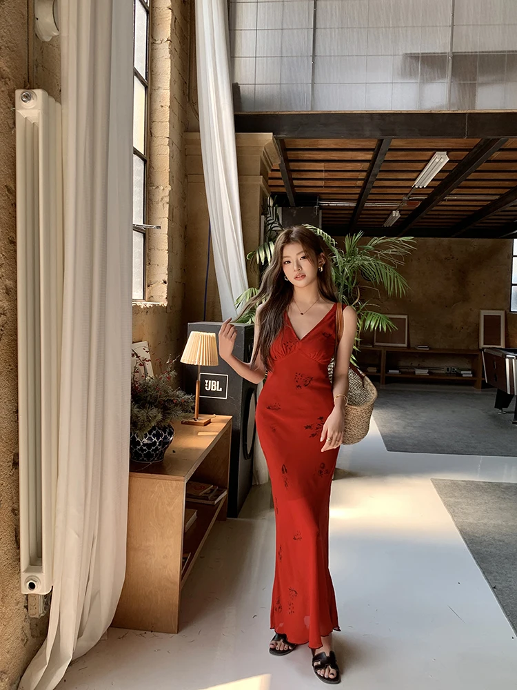 REDDACHiC San Valentino Abito rosso da donna in chiffon con stampa floreale Canotta con scollo a V Fasciatura Maxi abito lungo da spiaggia estivo in un unico pezzo