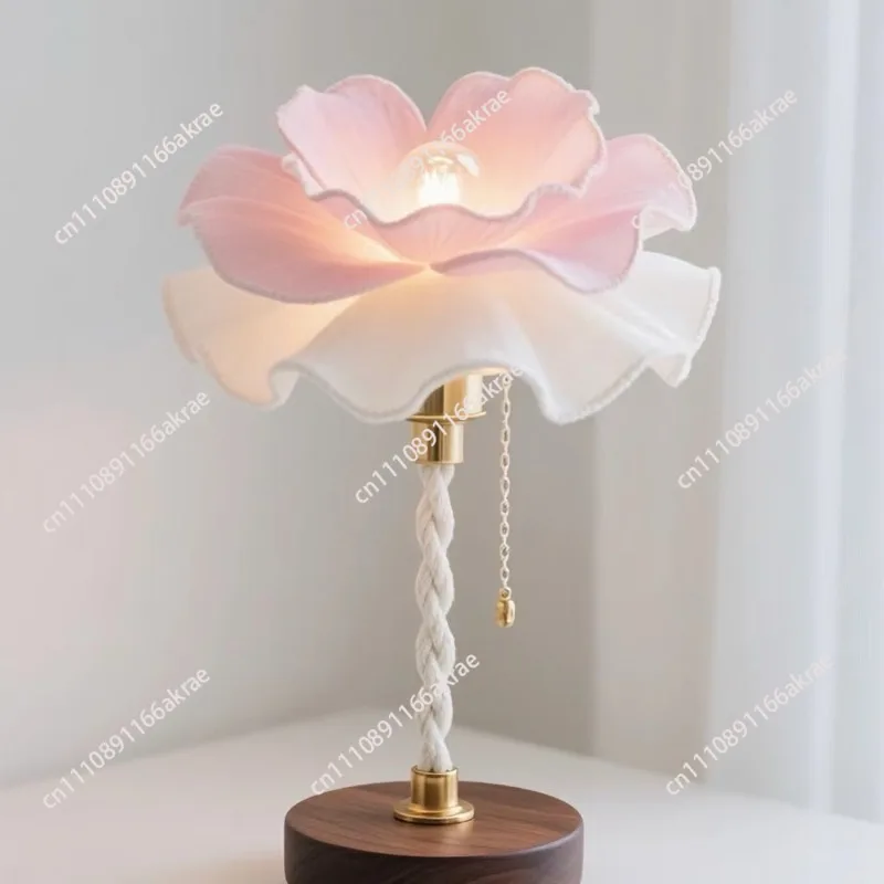 Petal French cream girl heart bedside table lamp new warm romantic art led lamp bedroom atmosphere decoration