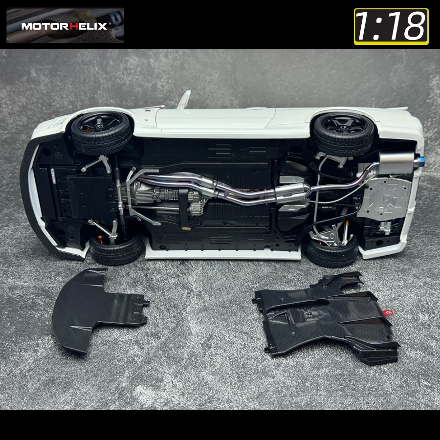 MotorHelix 1:18 FOR Nissan Skyline GT-R Nismo R34 CRS Ver metal Car model Send to a friend Birthday present Static ornament