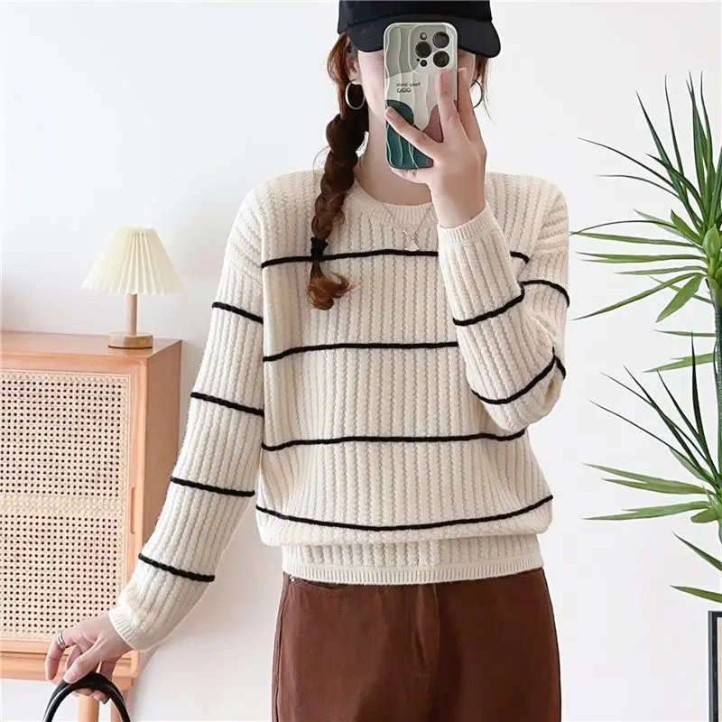 

O-Neck Sweater Striped Splicing Versatile 2024 Autumn and Winter Women's New Fashion Solid Color Loose Long Sleeved Knitted Top