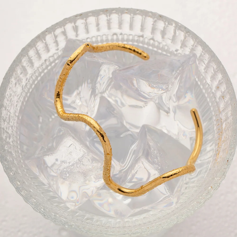 Stainless Steel PVD 18K Gold Plated Tarnish Waved Bangles For Woman Jewelry Wholesale Trendy