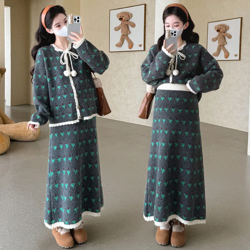 Traje de maternidad de otoño, dulce edad, reductor, suave, cómodo, Retro, suelto, adelgazante, suéter de punto Floral y falda larga, conjunto de dos piezas