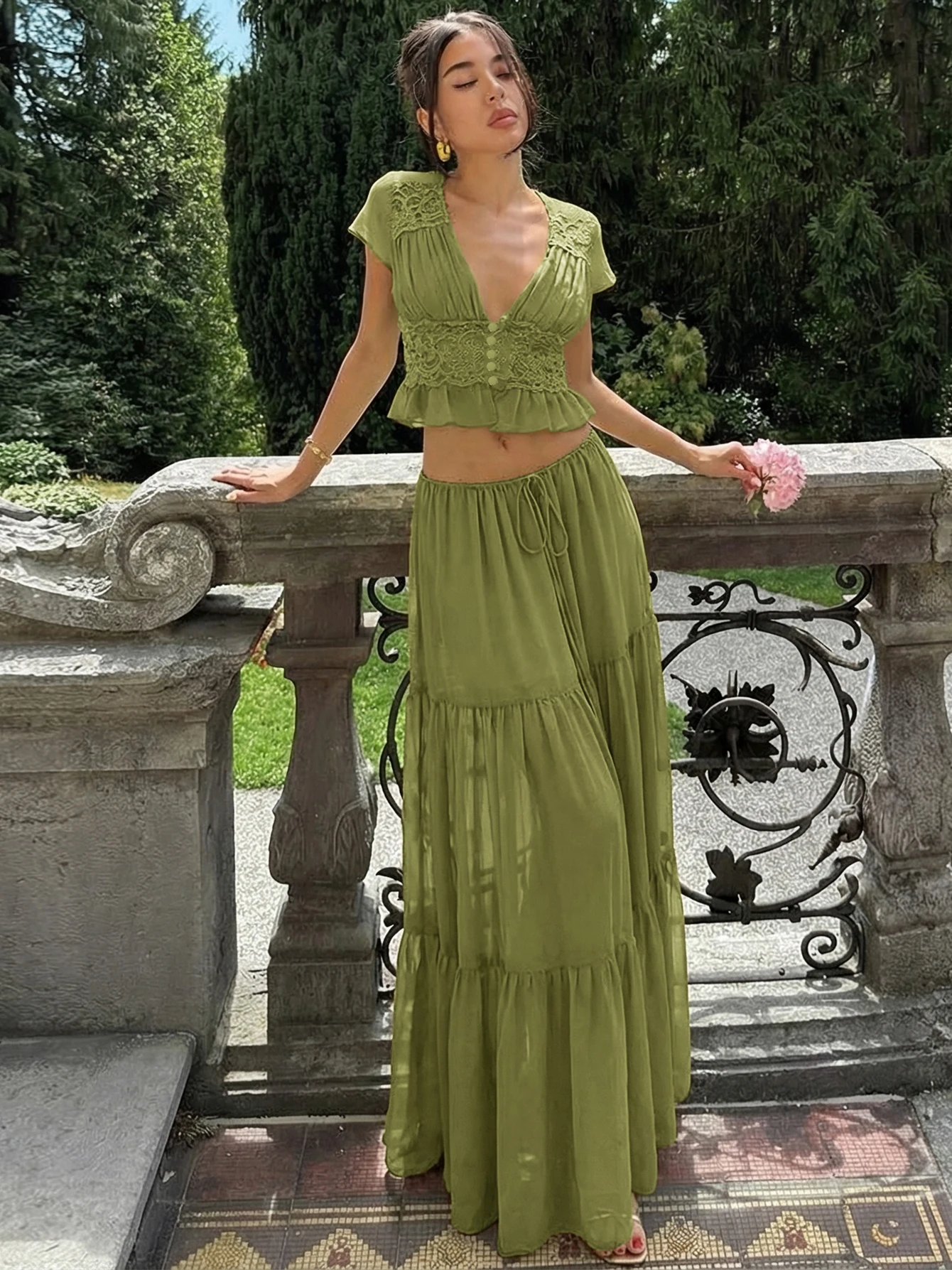 Hugcitar Fashion 2-teiliges Set, einfarbig, kurzärmelig, Patchwork, Spitze, bauchfreies T-Shirt, Schnür-Maxirock, durchsichtige Damen-Outfits für den Urlaub