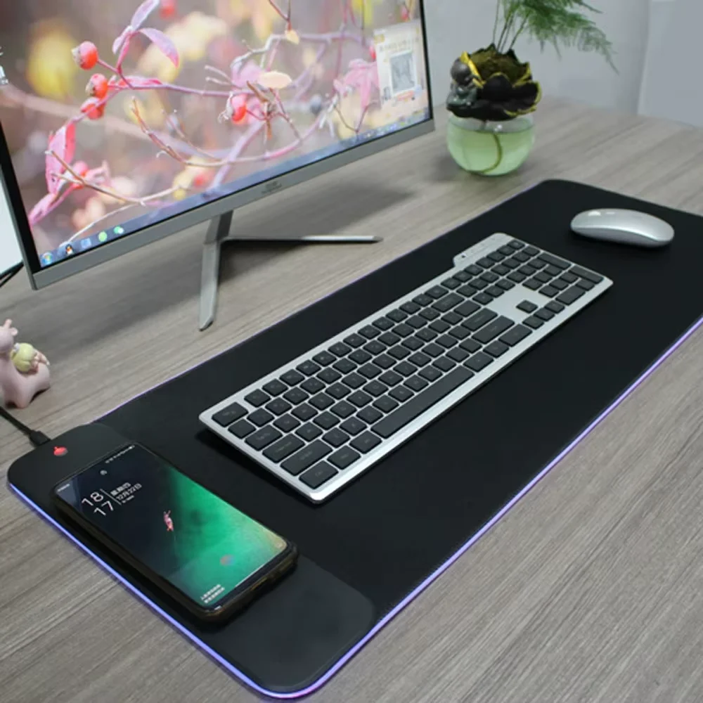 Voor 3-in-1 magnetisch draadloos opladen Gepersonaliseerde muismat Grote XXL aangepaste bureauonderlegger Draadloos opladen Lichtgevende mat