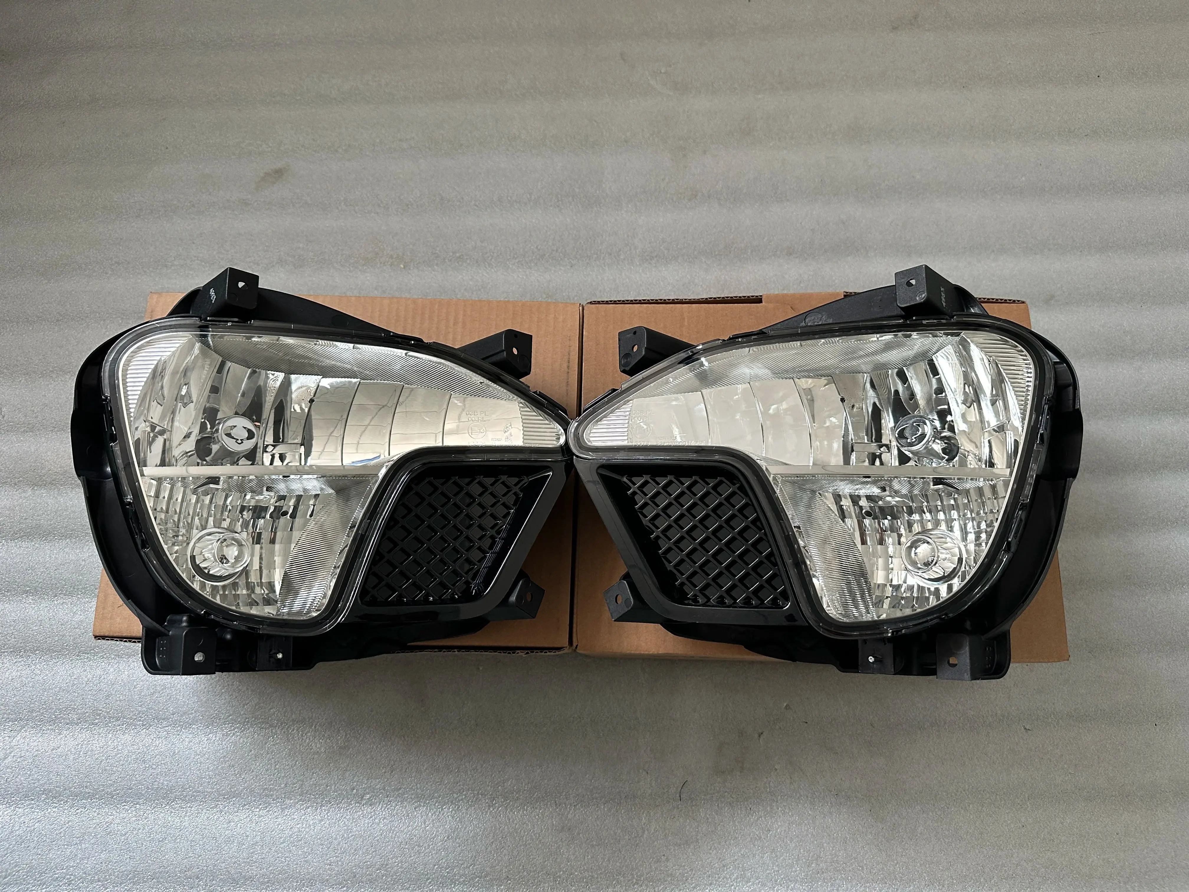 Genuine Car Front Bumper Fog Lamp Fog Light Assembly 8320132500 8320232500For Ssangyong Actyon  Actyon Sports2013-2018
