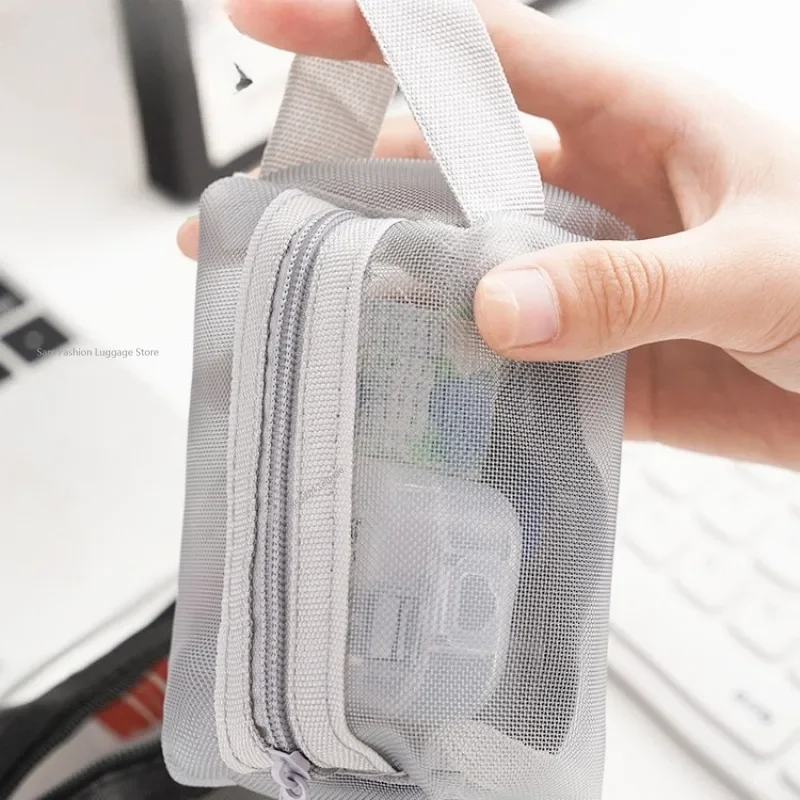 Multipurpose Breathable Square Mesh Storage Pouch Lightweight Mini Wash Bag Mini Zipper Coin Purse Large Capacity Coin Purse view 4