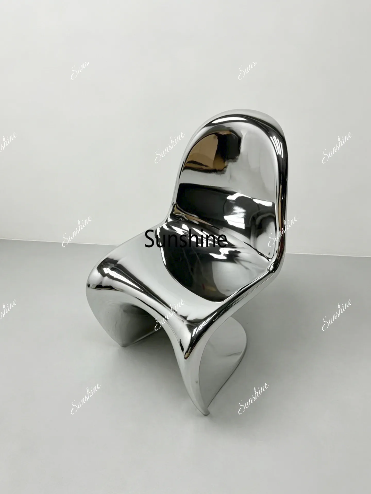 Modern light luxury streamlined art leisure chair