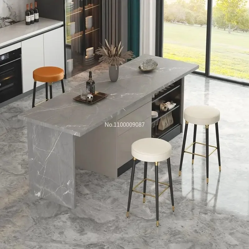 Рисунок 3 - Современный минималистичный роскошный высокий стул