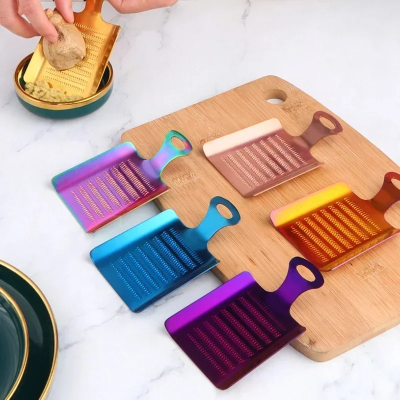 أداة مطبخ من الفولاذ المقاوم للصدأ لطحن الزنجبيل والثوم والوسابي والفواكه والخضروات، قطعة واحدة من أداة كسارة المبشرة