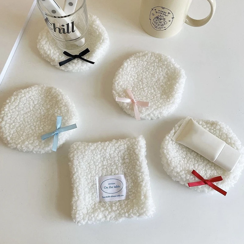 

Simple White Coaster Plush Coaster Heat Insulation Pad Desktop Decorative Mat Trinket Mat For Drinks Desk Home Accessories Gift