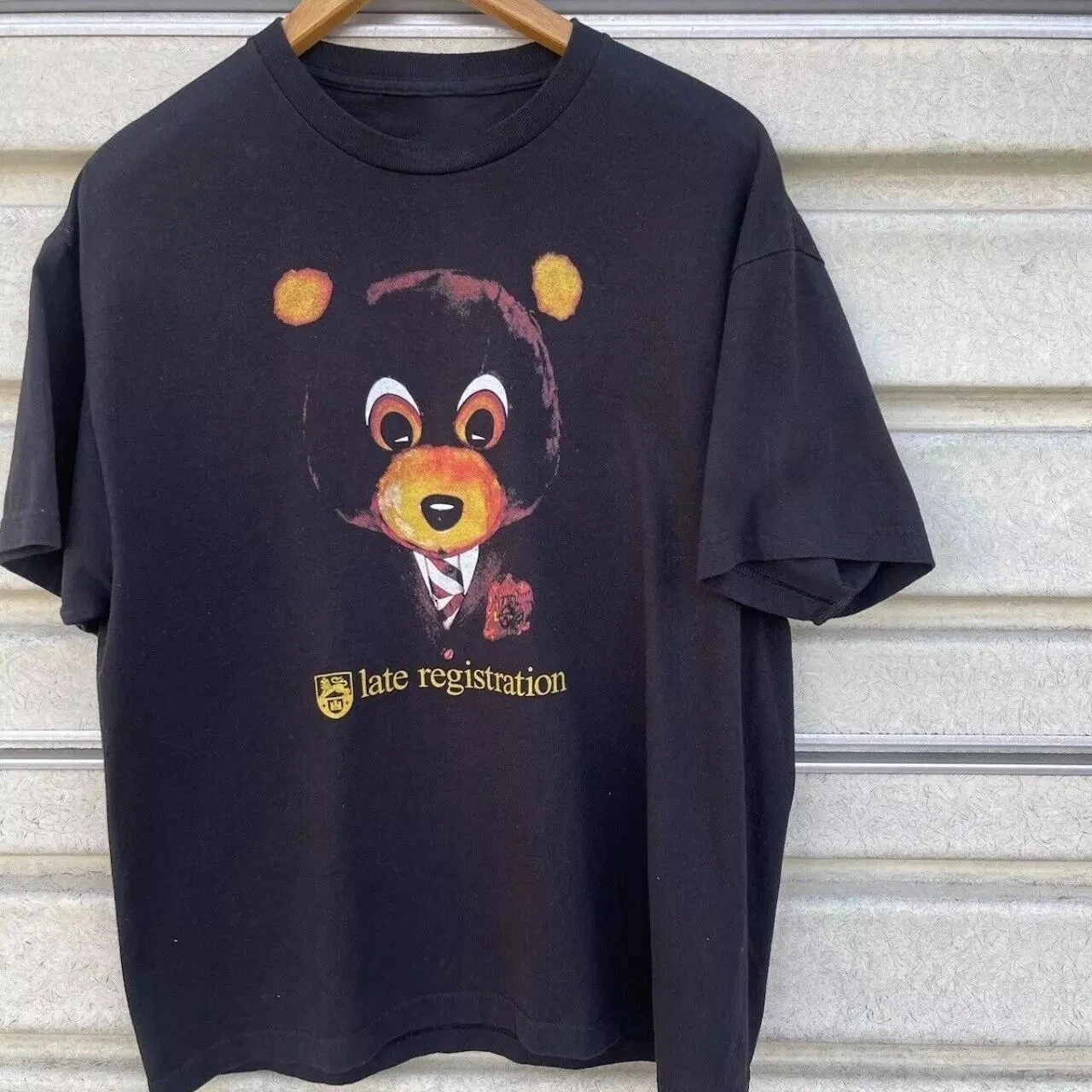 Camiseta preta de manga curta estilo retrô Kanye West Late Registration Reprint