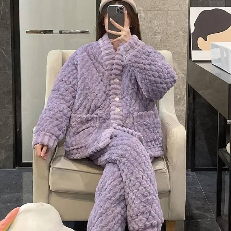 

Женские пижамы на осень-зиму, новая модель, удобная одежда для сна, утепленная однотонная пижама из кораллового флиса, сохраняющая тепло, домашний костюм ﻿