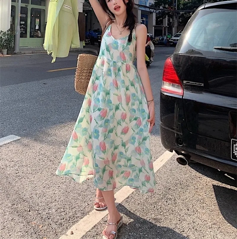 

Halo Dyed Tulip Seaside Vacation Dress Summer V-neck Strap Dress