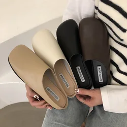 Scarpe da donna pantofole basse da donna copri punta scivoli di lusso poco profondi mocassini PU muli per le donne 2024 nuovo Designer Flat Fashion Fabr