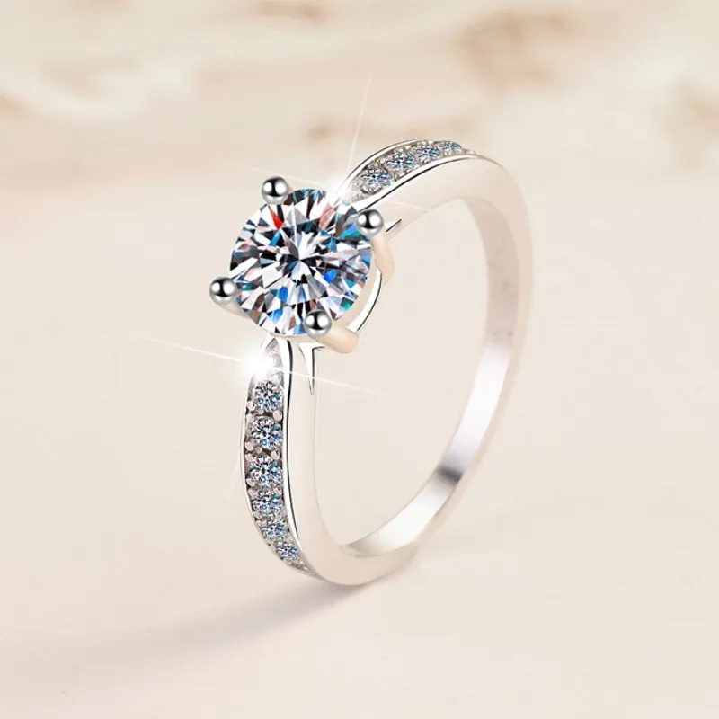 

S925 Sterling Silver Ring Women's Four-claw Fashion 1 Carat Moissanite Ring