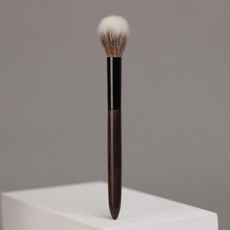 R121 Professional Handmade Makeup Brush Soft Saikoho Goat Hair Round Stippling Blush Brush Ebony Wood Handle Make Up Brushes