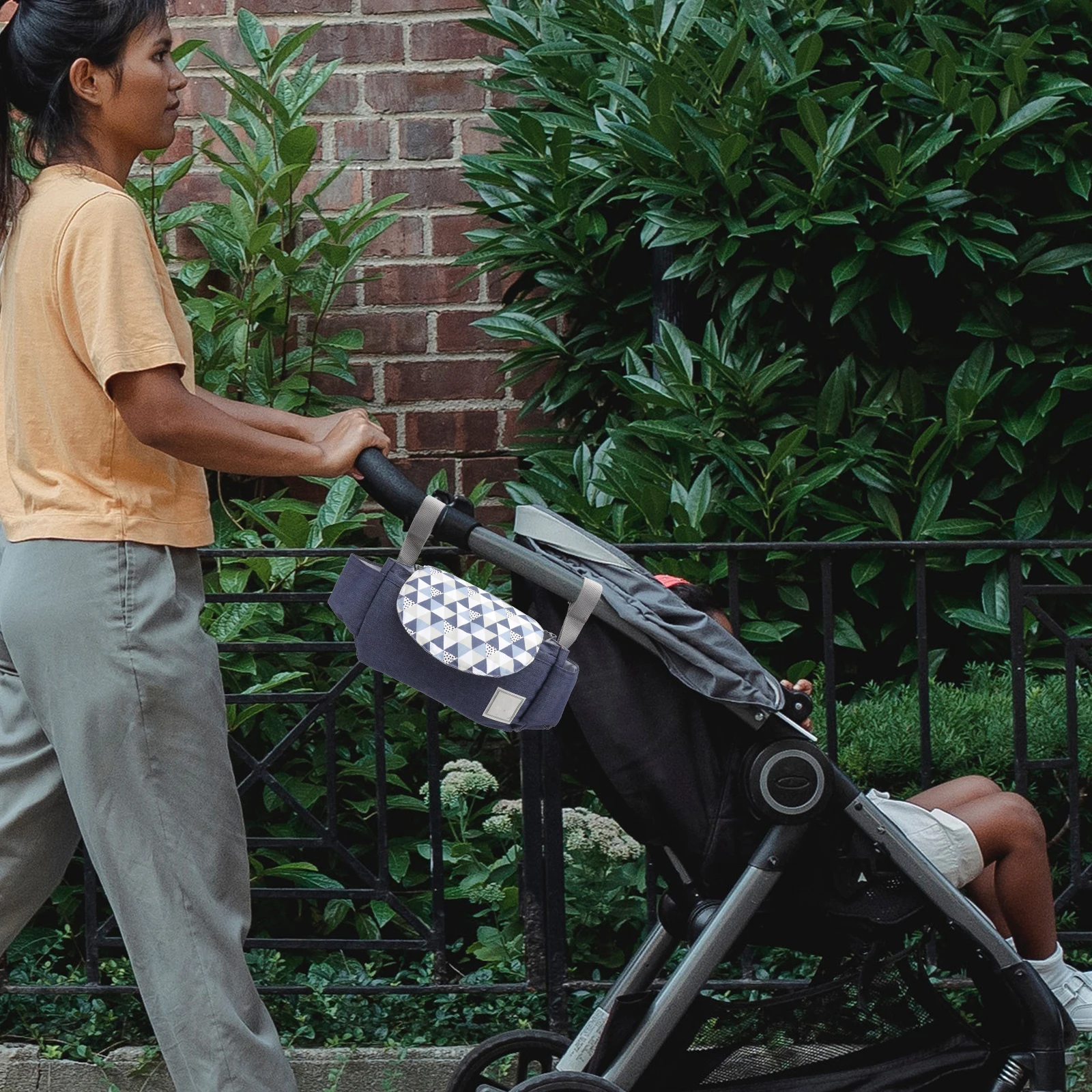 

Сумка-органайзер для детской коляски. Прочная сумка для хранения бутылочек для кормления. Подгузники и другие предметы первой необходимости. Подвесная сумка для коляски.