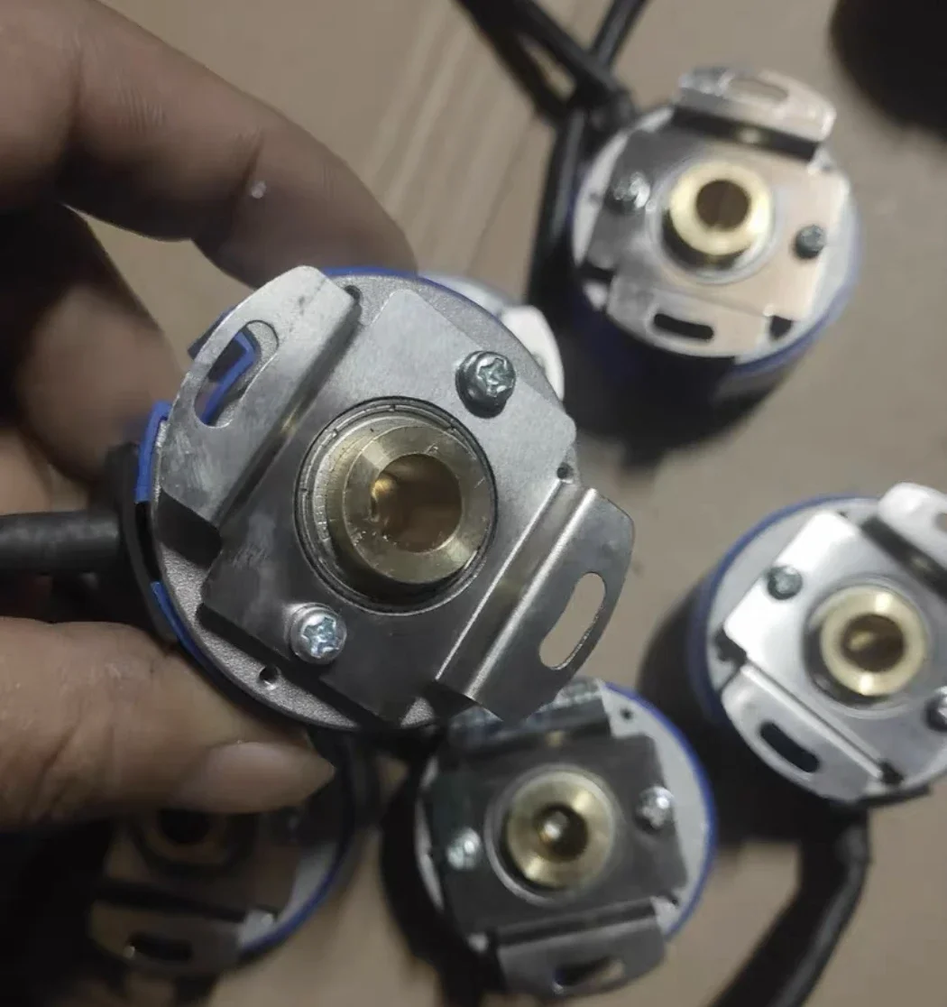 TS5214N6520 second-hand servo motor encoder, in stock, tested ok， function normally