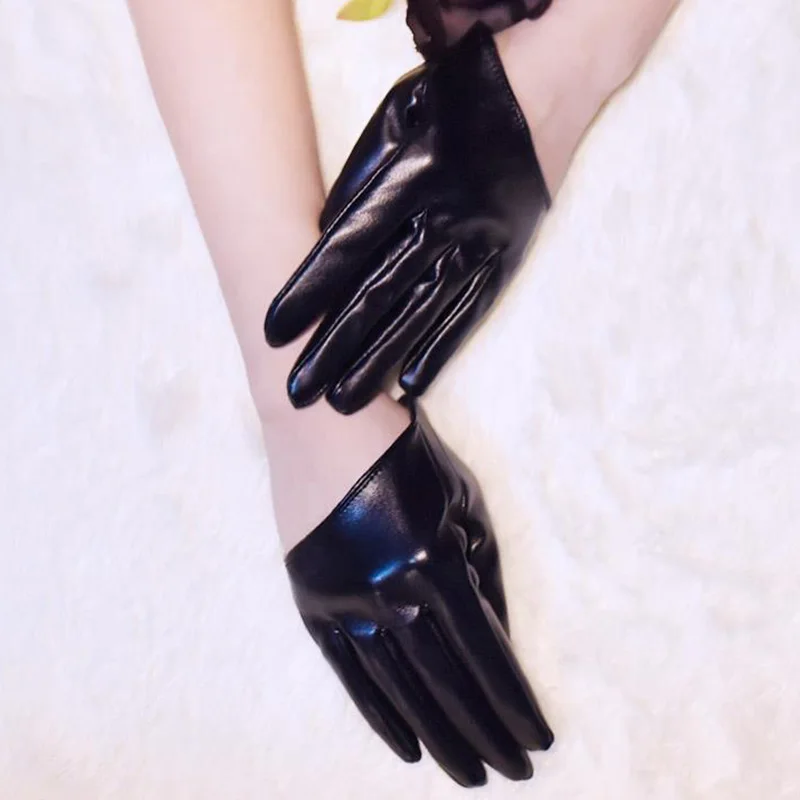 

Harajuku Dark Lolita Cool Girl Half Palm Punk Goth Photo Accessories Female Dance Nightclub Performance Pu Leather Gloves