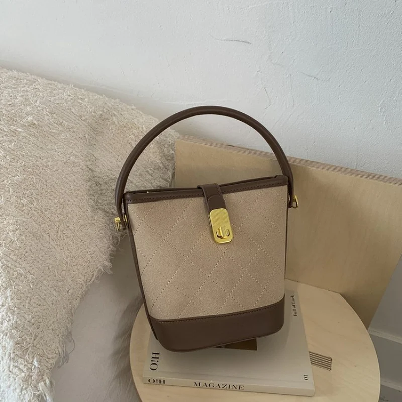 

Высококачественная женская сумка через плечо из тонкой кожи, вдохновленная известным дизайнером и высококачественным прочным стилем ​