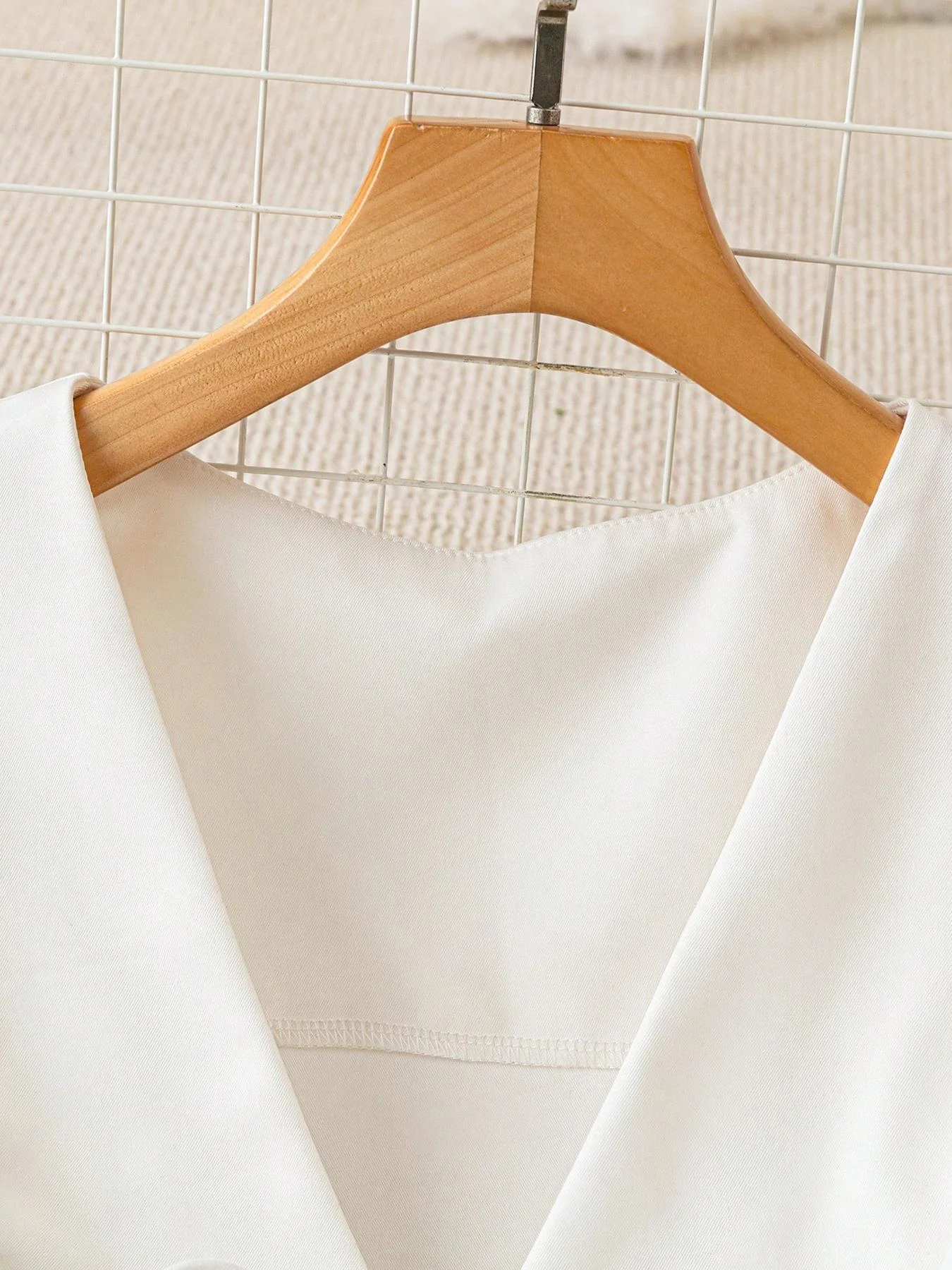 Women's Two-Piece Set, Business Style Blazer Design, Sleeveless Top + Shorts, Casual Fashion for Daily Wear image 4
