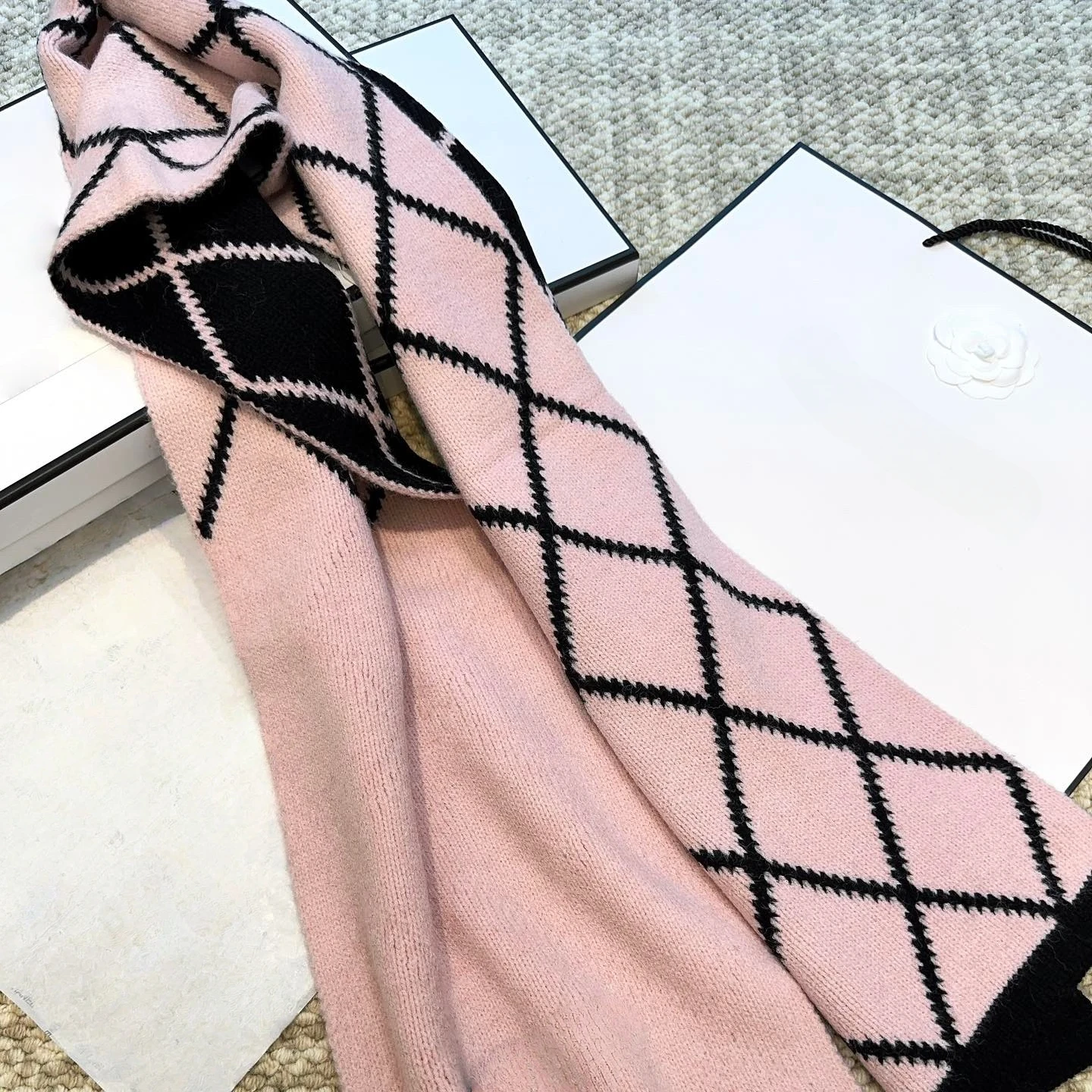 

Роскошный брендовый женский шарф, праздничные подарки, шаль ручной работы, шаль из 100% шерсти, 54% кашемира, 15% шелка, сохраняющий тепло, шейный платок, накидка, утеплитель для шеи