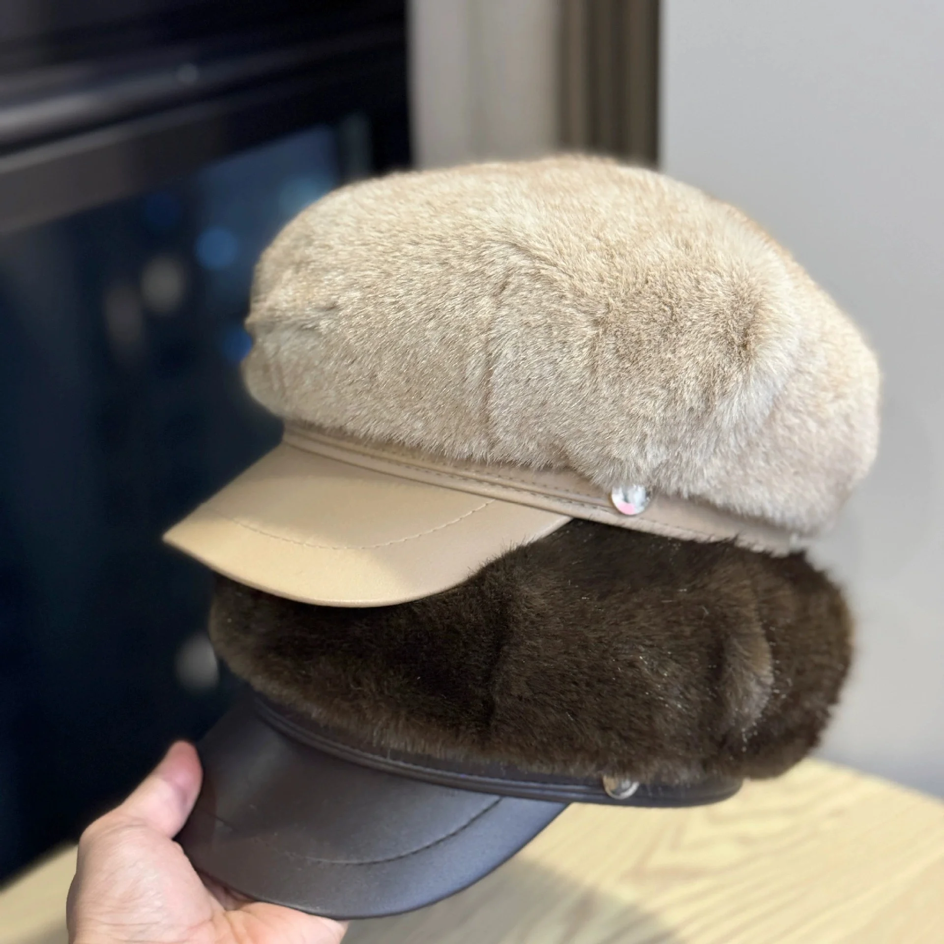 Faux Fur-Trimmed Beret for Women Autumn/Winter Fashion Essential Versatile Style Flatters Your Face Octagonal Newsboy Cap