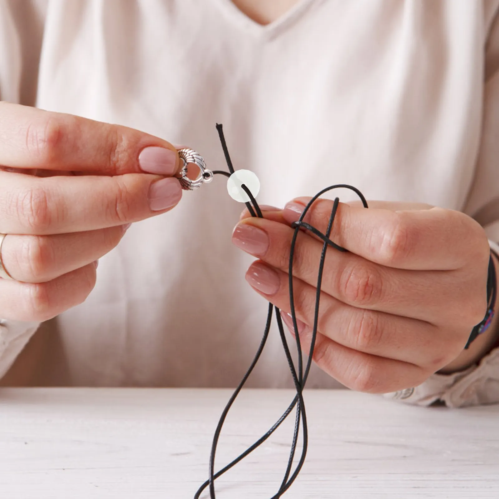 

20Pcs Crystal Beads Flat 8Mm for Jewelry Making DIY Bracelet Necklace Wind Chimes Sun Catcher Craft Beads Bead Bracelet Kit