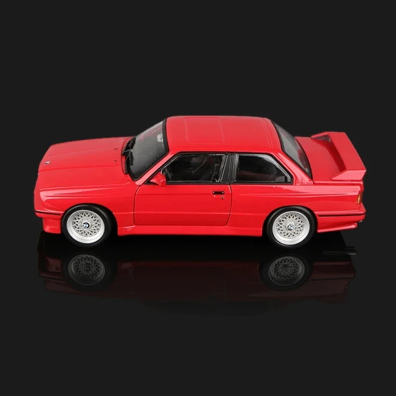 In Stock Bburago 1:24 Bmw 1988 M3(E30) Alloy Miniature Diecast Model Bmw Retro Car Alloy Luxury Vehicle Toys Kids Christmas Gift