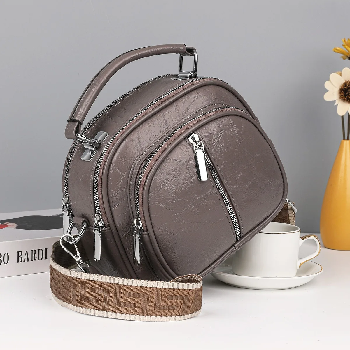 

Шикарная стеганая сумка через плечо для женщин 202, элегантный слинг с верхней ручкой, сумка с внутренним карманом для ежедневного использования и поездок на работу ​