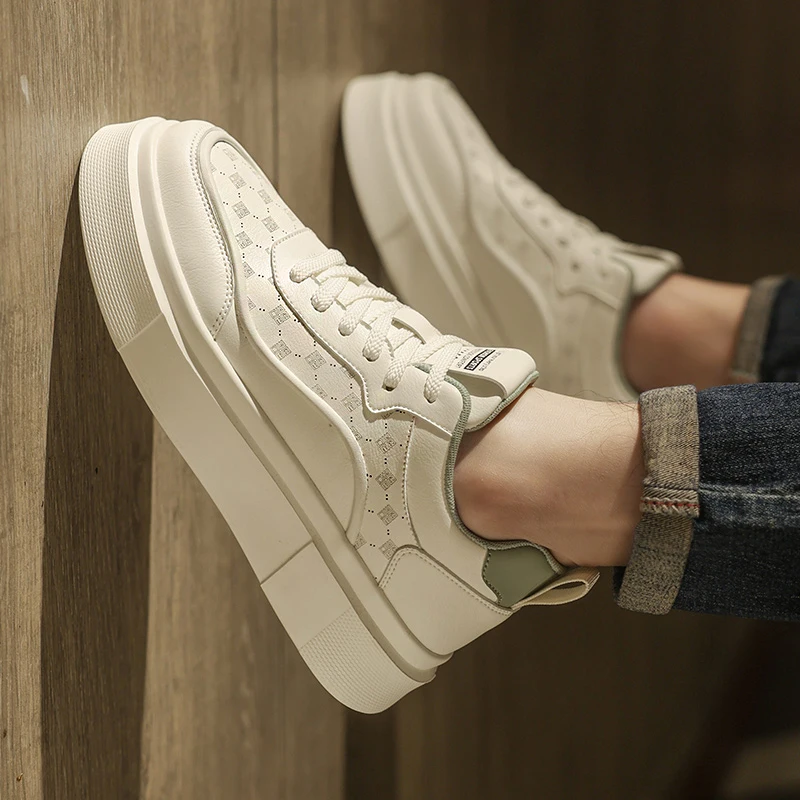 Four Seasons' Popular High-quality Carved Fashionable and Versatile Casual Sneakers