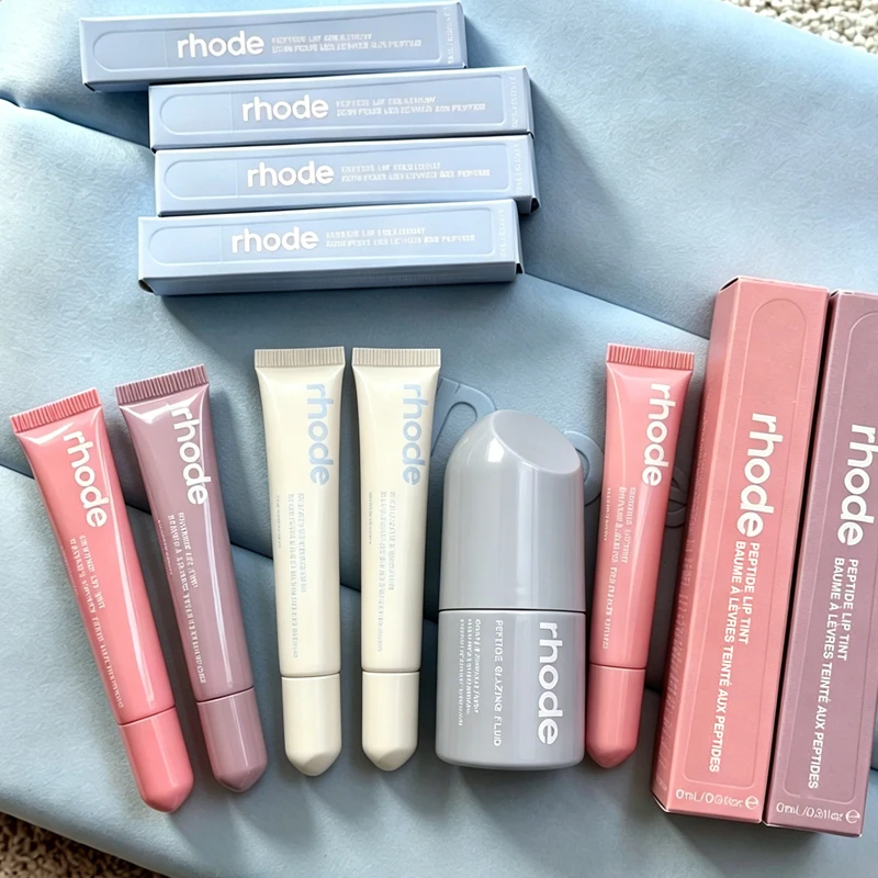 Nuevo Brillo Labial y Bálsamo Labial Suavizante y Nutritivo para Mujer, Color Azul Bebé, con Diseño de Cinta y Motivos de Azúcar, Frutos Rojos, Pretzel y Guisantes Dulces, con Bolsa de Almacenamiento Azul