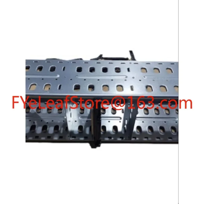 Chia hard disk cage. 15-bit 3.5-inch shock-absorbing hard disk expansion bracket. External Inspur X79 platform array cabinet