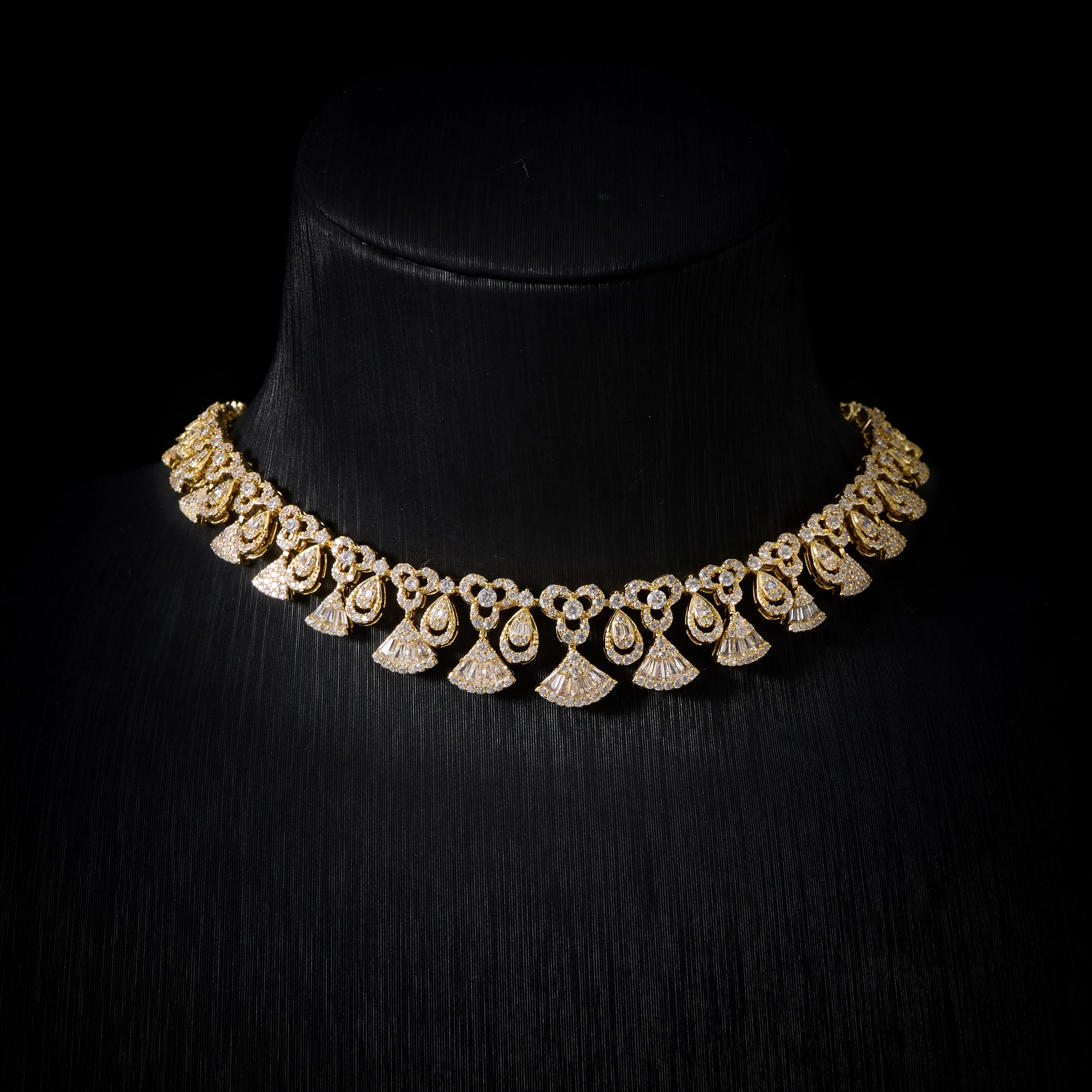 250522 Choker Necklace Sets for Women Cubic Zirconia Choker Jewellery Set Dubai Saudi Party Engagement Accessory Bridal