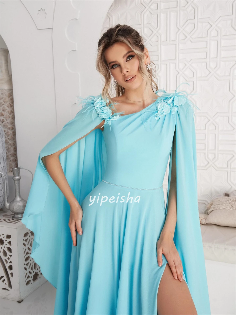 Maßgeschneiderte, hochwertige, klassische, handgefertigte A-Linien-Kleider mit Blumenfedern, schulterfrei, lange Kleider, maßgeschneiderte Anlasskleider, kompliziert