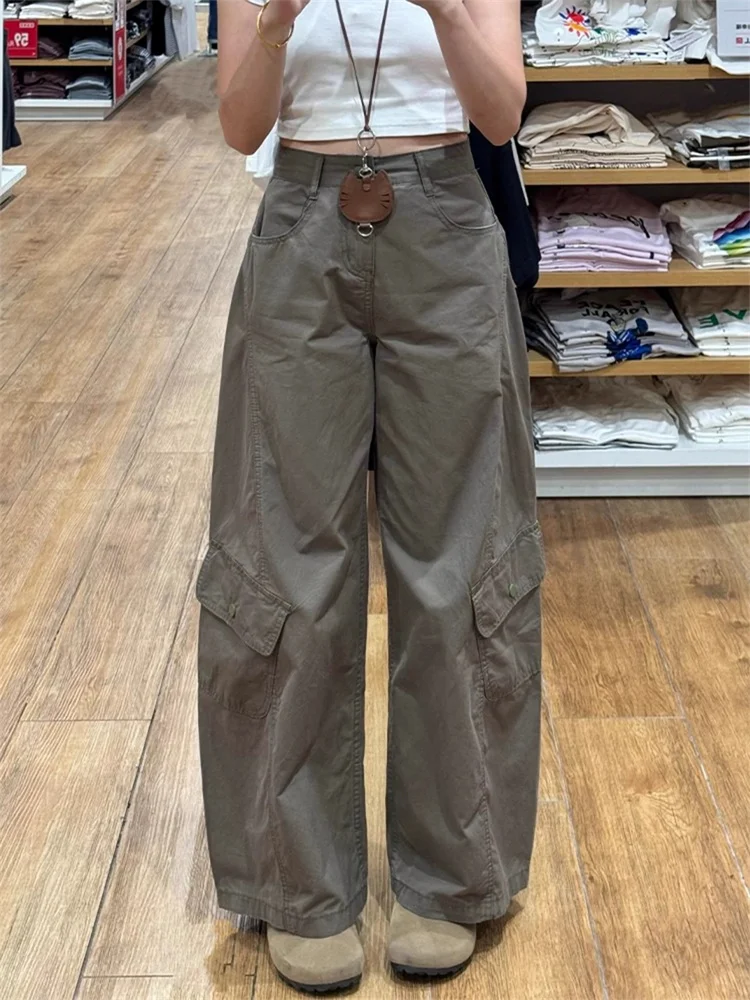 

Curved Hem Cargo Pants Women 2025 Fall American Retro Y2K Girl Wide Leg Trousers Loose Multi Pocket Streetwear Chic Comfort Fit
