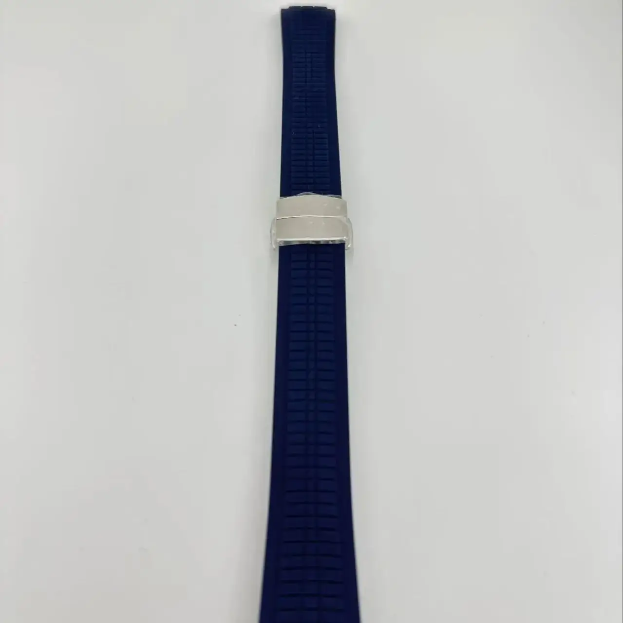 

Suitable for our store's 41.5mm sapphire stainless steel case silicone strap DIY