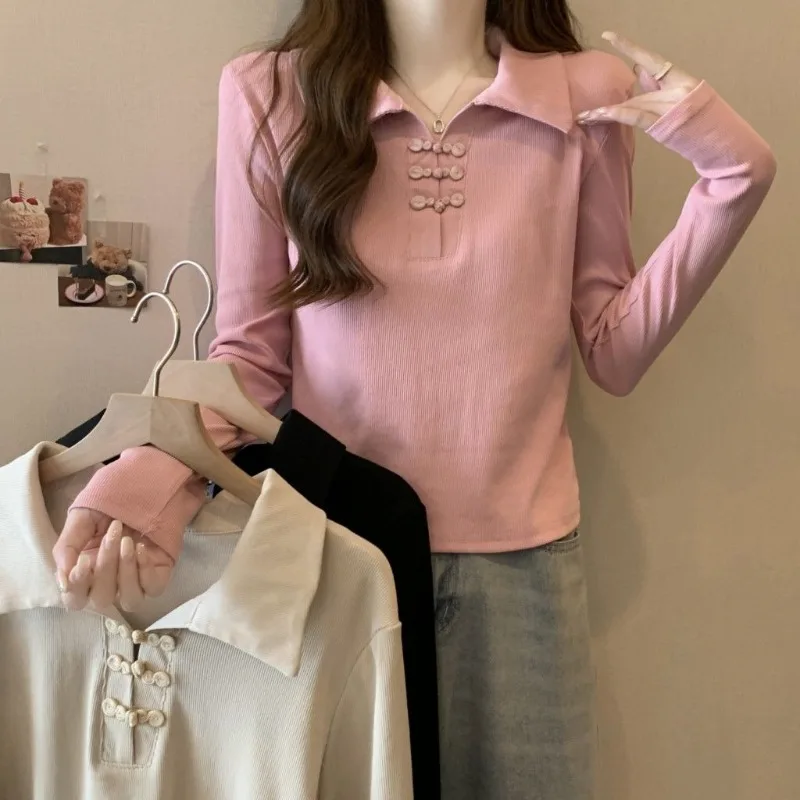 بلوزة نسائية ذات أكمام طويلة وياقة بولو على الطراز الصيني، قصيرة الطول، بقصة ضيقة، بلوزة سوداء جذابة لملابس الخريف غير الرسمية ​