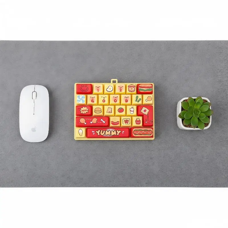Stress Relief 26 Keys Food Themed Keyboard Keychain Creative Decompression Fidget Toy for Birthday Small Gifts