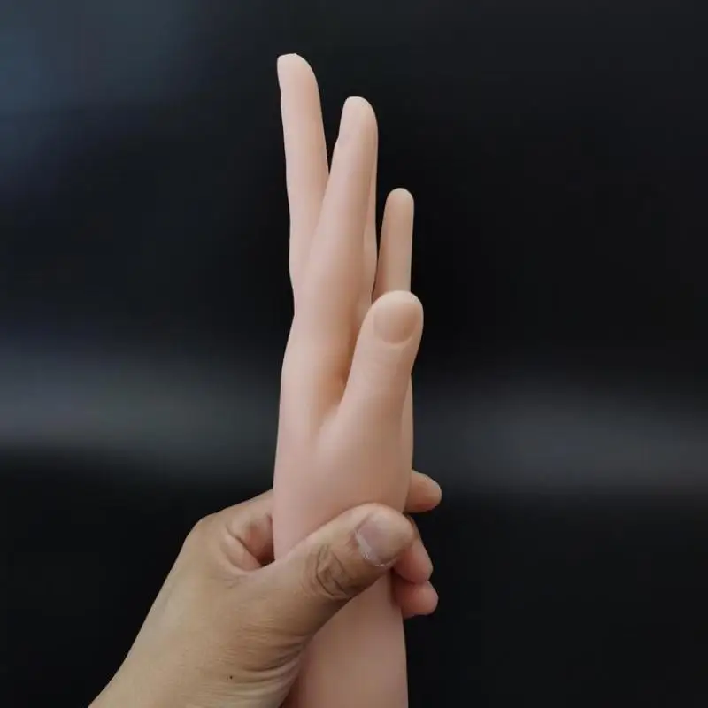 Realistisches Silikonmaterial, Modell einer weiblichen Hand, lebensechte Silikon-Hand- und Fußmannequin für die Präsentation von Handkunst und Schmuck. – Detail 10