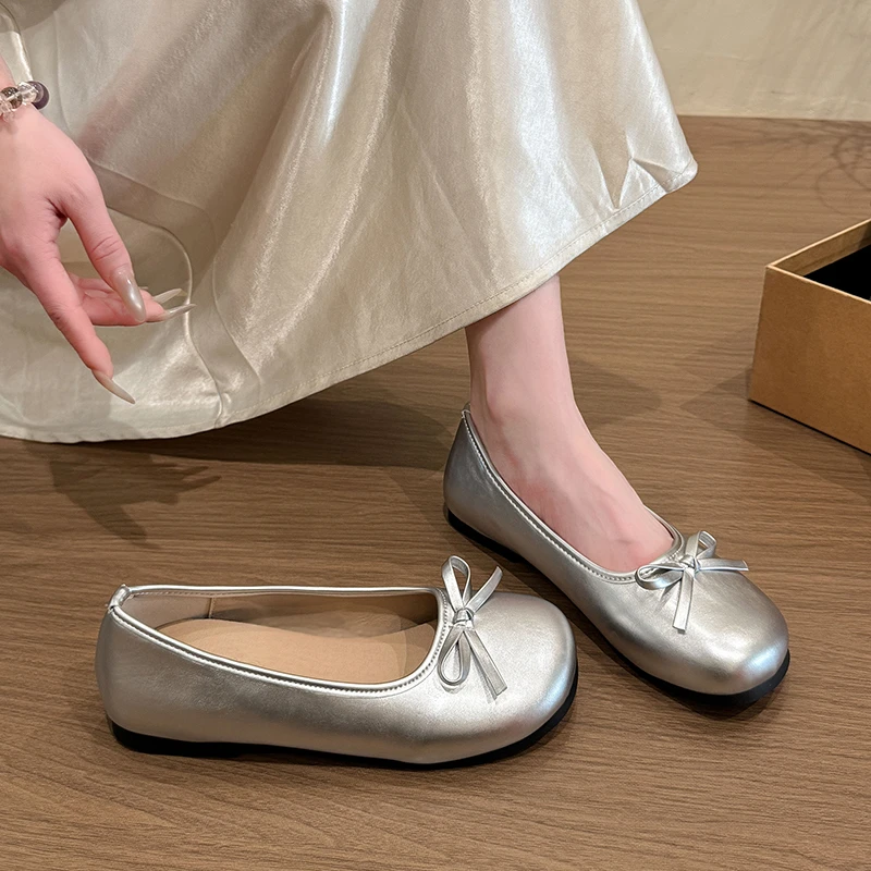 

Summer Women's Bowknot Flat Tabi Ninja Shoes Pig Toe Slippers Lazy Person Horse Hoof Shoes Women Split Toe Mocassines Loafers
