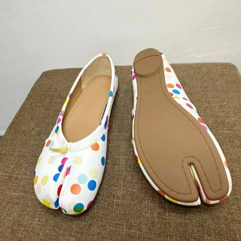 

New Arrival Niche Styles Pleated Women Flats Shallow Mouth Loafers Bowknot Ballet Flats Split-Toe Tabi Shoes