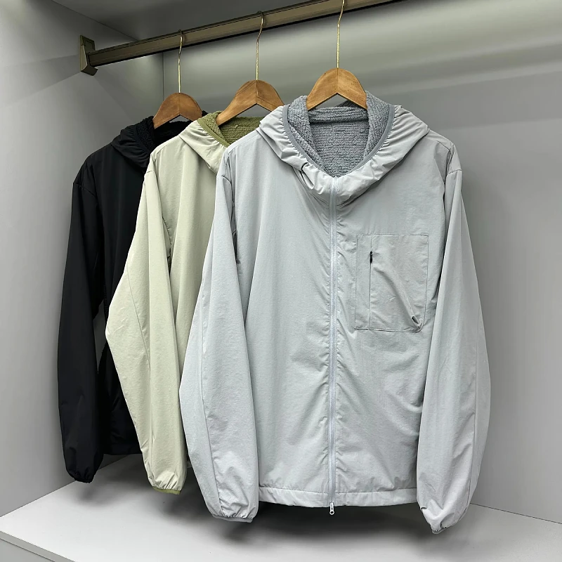 

Ultra-Lightweight Silent Men's Outdoor Fce Jaet Windproof Coat with Hood Long Sve Zipper Closure Polyester Fiber